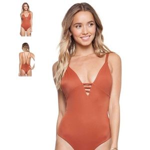 Tori Praver Mattie One piece I’m Henna
